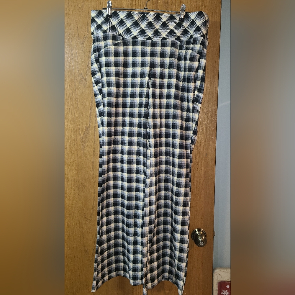 Torrid 3 Pocket Pixie Flare Studio High-Rise Pants Sanctuary Plaid Ponte Luxe